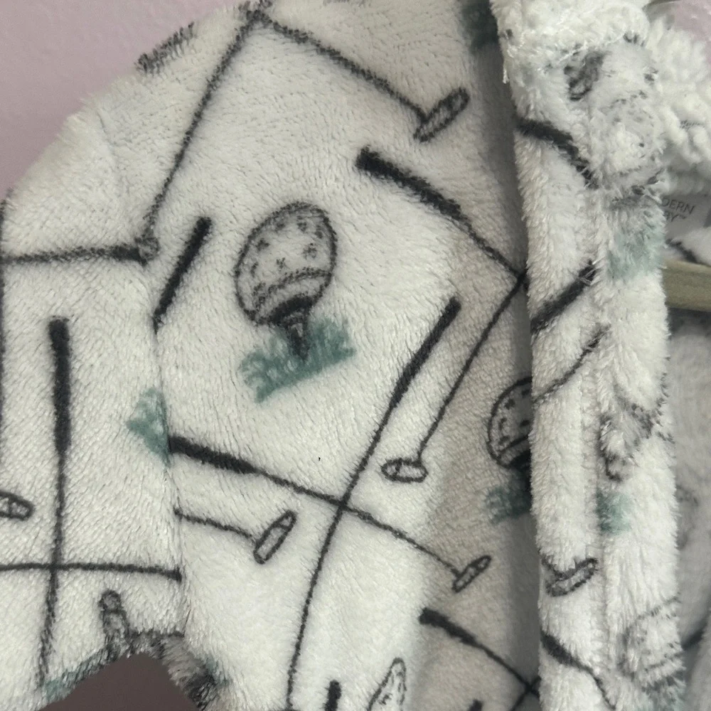 Cozy Golf-Themed Kids Robe - White